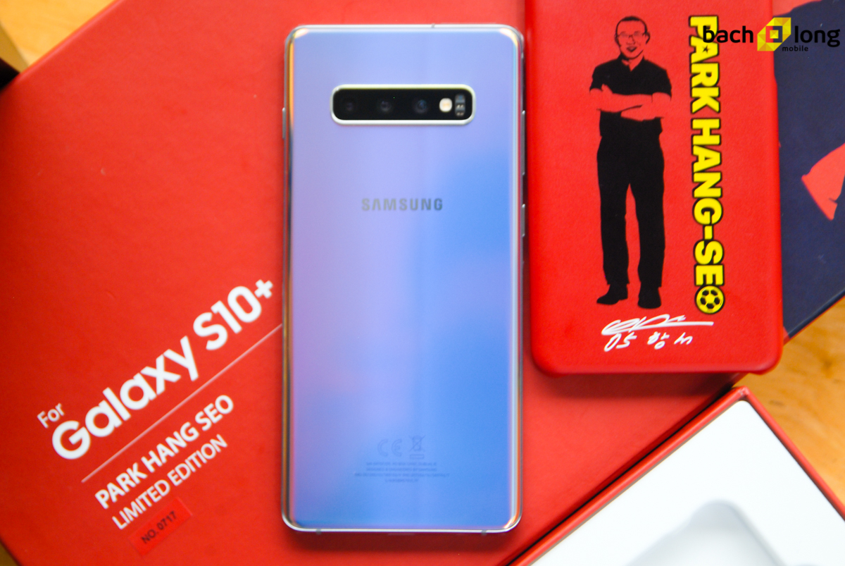 Mở hộp Samsung Galaxy S10+ phiên bản Park Hang Seo: Smartphone với giao diện truyền cảm hứng