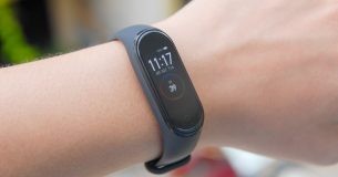 Mở hộp Xiaomi Mi Band 4: Nhiều tính năng mới, “siêu đẹp” – dễ mua vì giá “mềm”