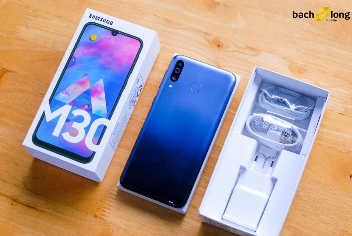 Đập hộp Galaxy M30: Smartphone “giá Xiaomi” - cấu hình flagship Samsung