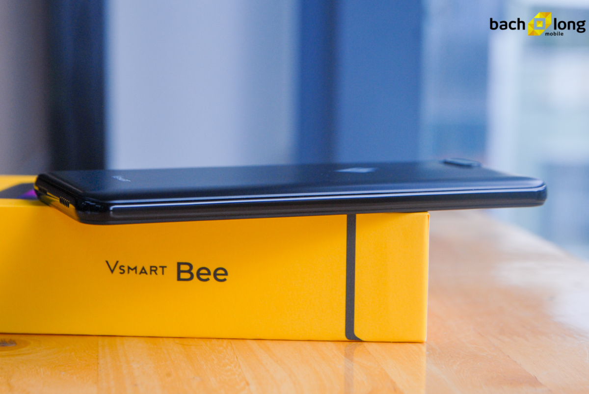 Mở hộp Vsmart Bee: Với 1 triệu đồng, chúng ta có gì?