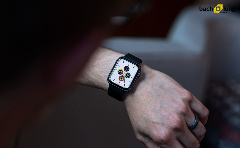 Tính năng Always-on Display trên Apple Watch Series 5 và những bí mật ít ai biết