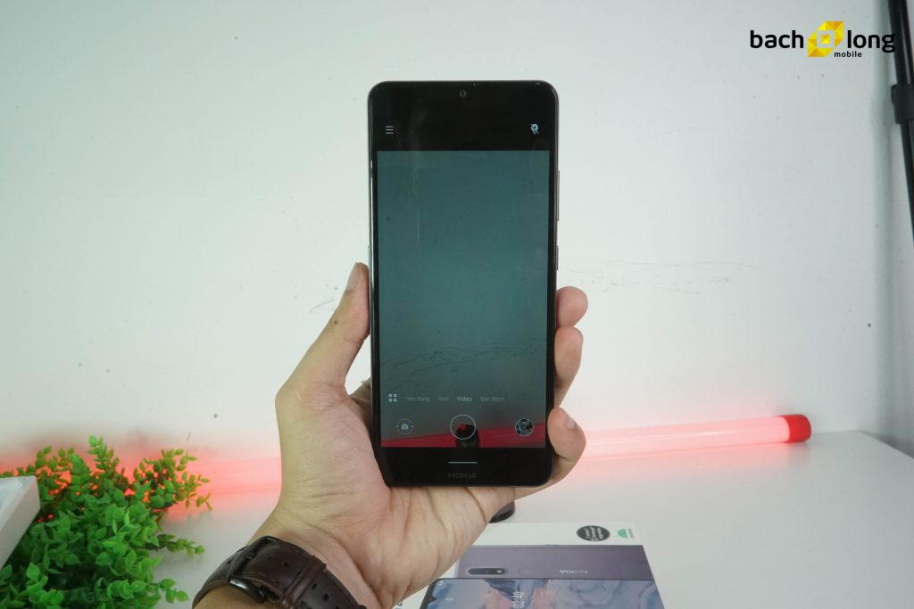 Đập hộp, trên tay Nokia 2.4 : Màn hình 6.5 inch, viên pin 4000mAh chạy Android One