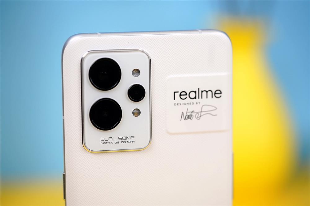 trên tay realme gt2 pro