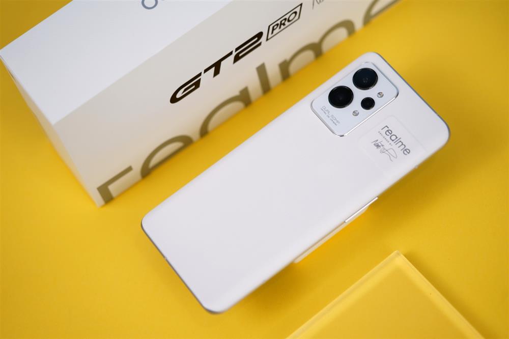 trên tay realme gt2 pro