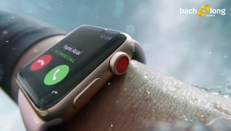 trên tay Apple Watch Series 8