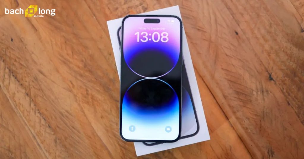 so sánh iphone 14 pro max và z fold 4