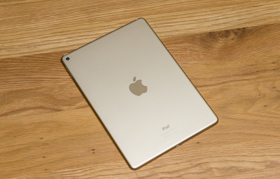 Có phải ngày càng ít người mua iPad chỉ vì nó quá bền hay không?