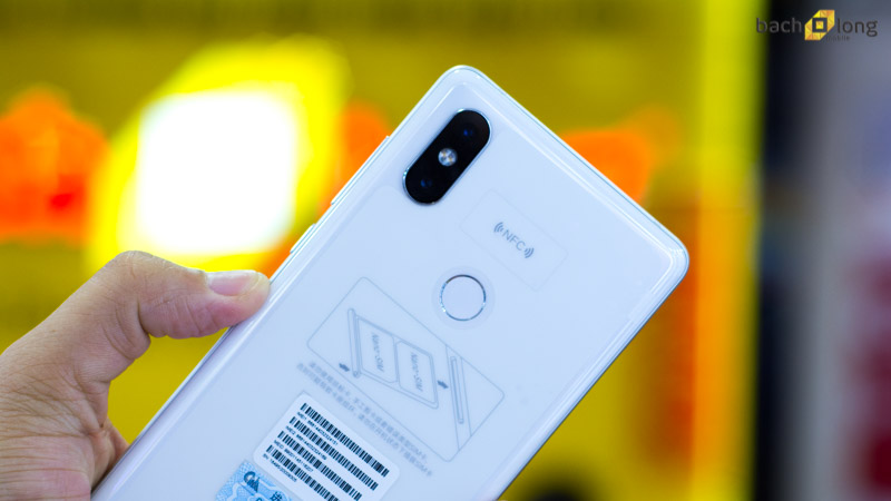 Xiaomi Mi Mix 2S với 8GB RAM chính thức cập bến Việt Nam, smartphone SnapDragon 845 rẻ nhất thế giới - 2