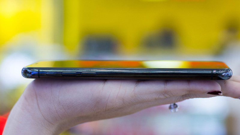 iPhone X mới 100% giá chỉ 22 triệu đồng bất ngờ tràn về Việt Nam - 1